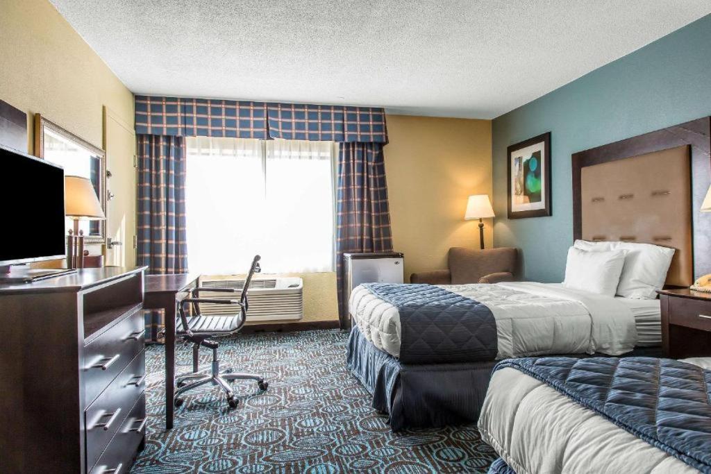 Regency Inn & Suites New London Mystic Ngoại thất bức ảnh