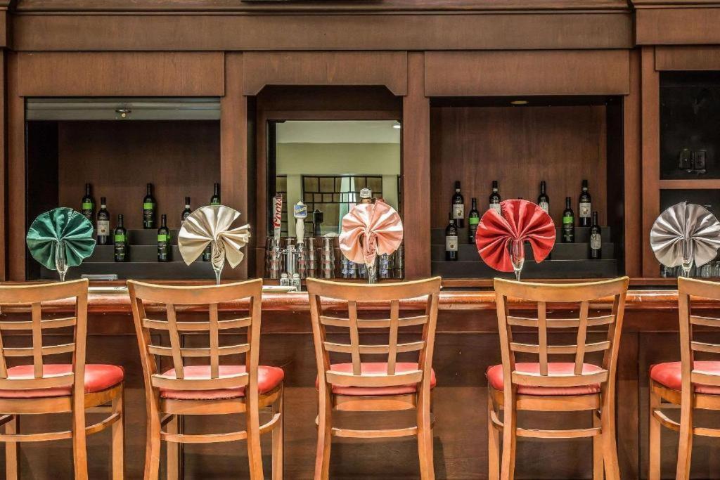 Regency Inn & Suites New London Mystic Ngoại thất bức ảnh