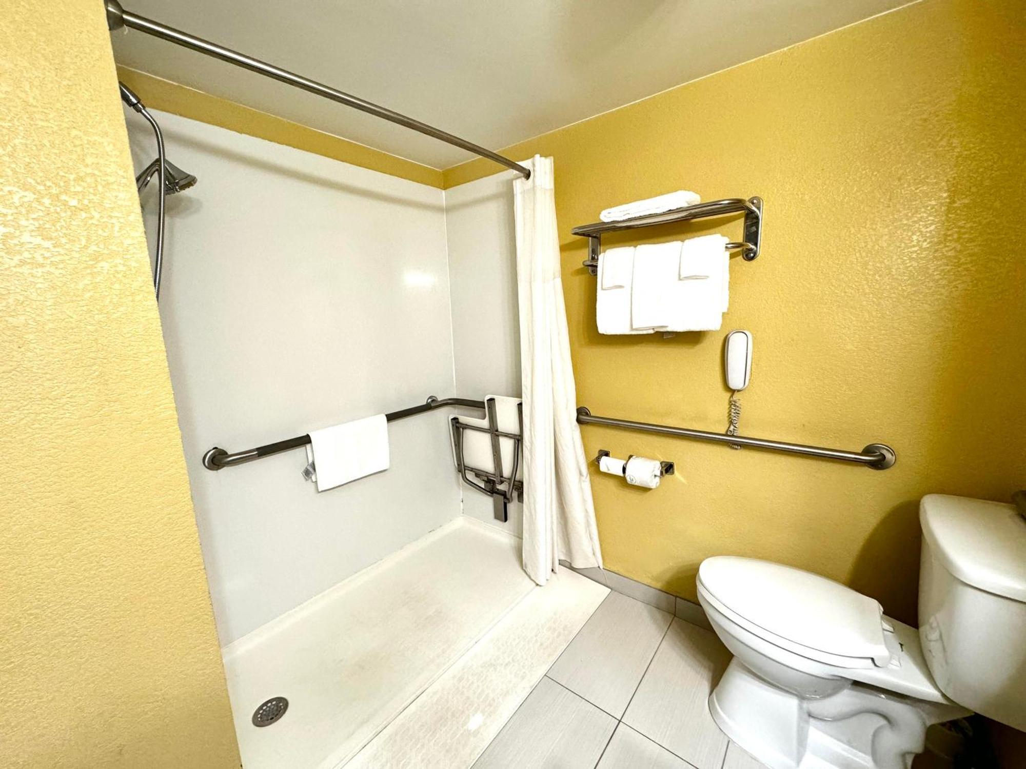 Regency Inn & Suites New London Mystic Ngoại thất bức ảnh